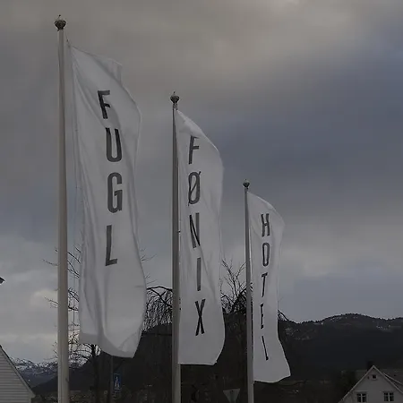 Fugl Fonix 3*